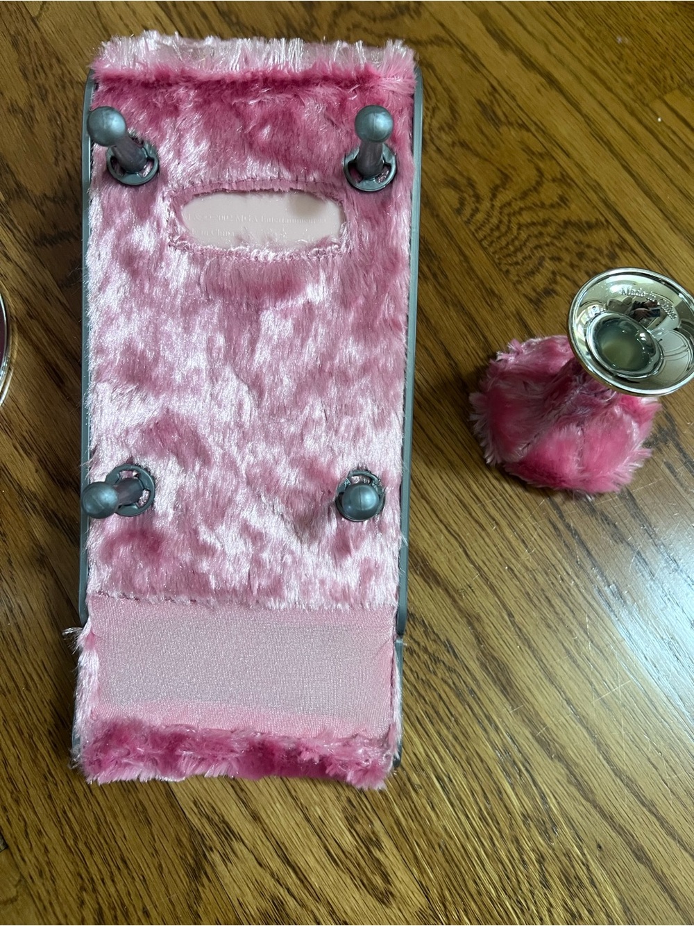 BRATZ Vintage Furry Pink Furniture set - Picture 5 of 8